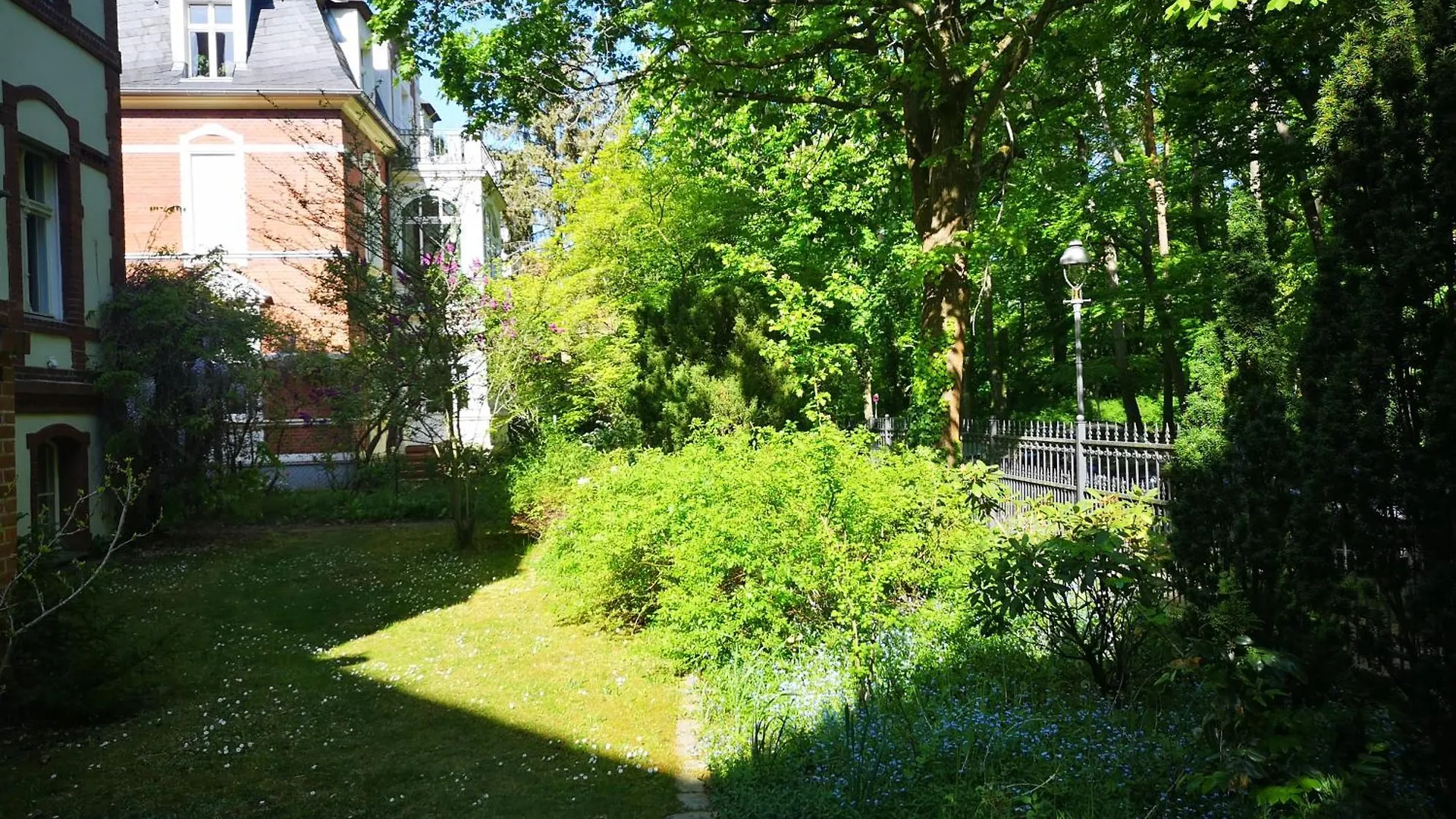 Apartment Gruenderzeitvilla In Berlin Zehlendorf Germany
